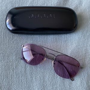 Vintage Gucci aviator sunglasses, light purple lenses and dark grey frame